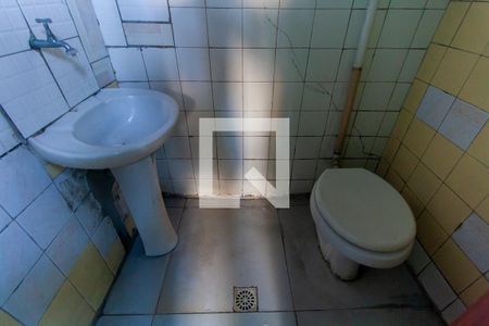 Banheiro de casa para alugar com 1 quarto, 50m² em Vila Prudente, São Paulo
