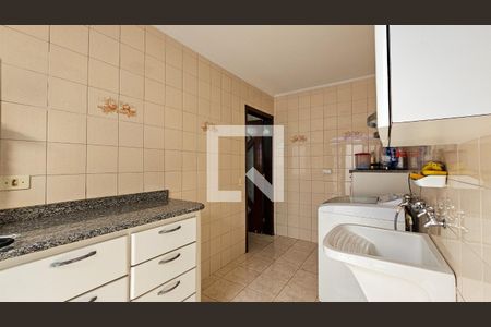 Casa à venda com 240m², 4 quartos e 4 vagasÁrea de serviço 