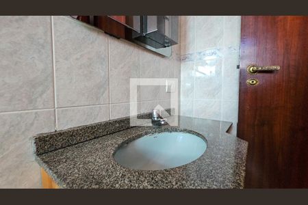 Casa à venda com 240m², 4 quartos e 4 vagasBanheiro Da Suite 3