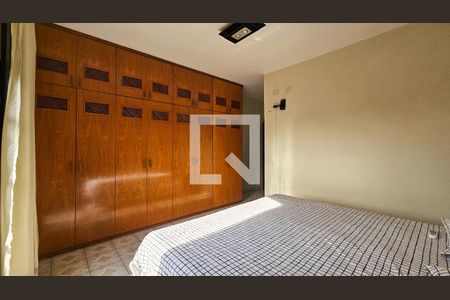 Casa à venda com 240m², 4 quartos e 4 vagasSuite 1