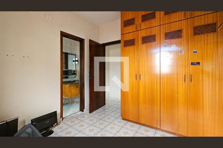 Casa à venda com 240m², 4 quartos e 4 vagasSuite 2