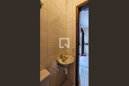 Casa à venda com 240m², 4 quartos e 4 vagasBanheiro