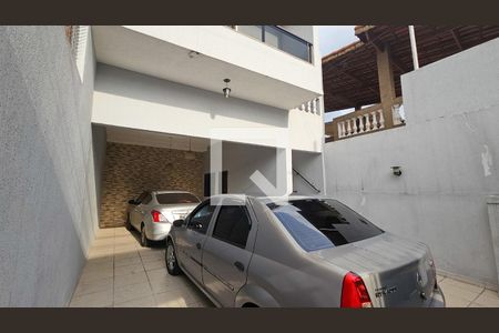 Casa à venda com 240m², 4 quartos e 4 vagasGaragem