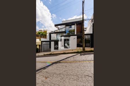 Casa à venda com 558m², 4 quartos e 4 vagasFachada