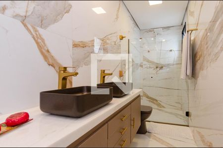 Casa à venda com 558m², 4 quartos e 4 vagasBanheiro suíte