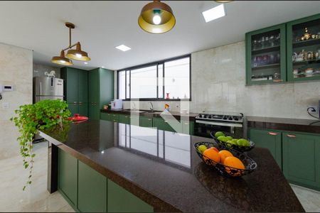 Casa à venda com 558m², 4 quartos e 4 vagasCozinha