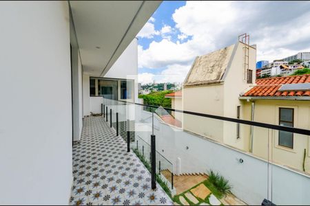 Casa à venda com 558m², 4 quartos e 4 vagasVaranda