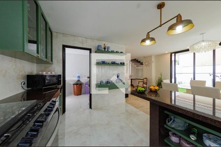 Casa à venda com 558m², 4 quartos e 4 vagasCozinha