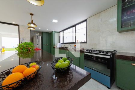 Casa à venda com 558m², 4 quartos e 4 vagasCozinha