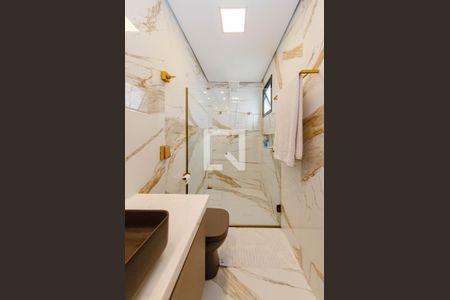 Casa à venda com 558m², 4 quartos e 4 vagasBanheiro suíte