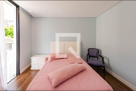 Casa à venda com 558m², 4 quartos e 4 vagasQuarto 2