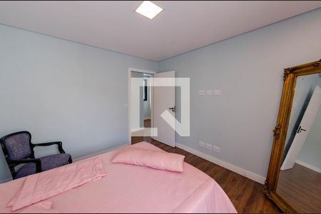 Casa à venda com 558m², 4 quartos e 4 vagasQuarto 2