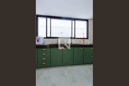 Casa à venda com 558m², 4 quartos e 4 vagasCozinha