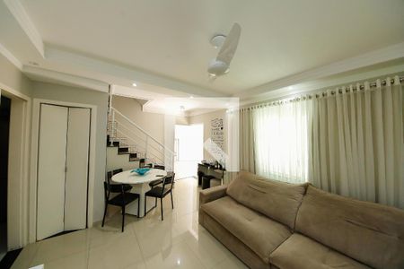 Sala de casa de condomínio à venda com 3 quartos, 100m² em Vila Lucia, São Paulo