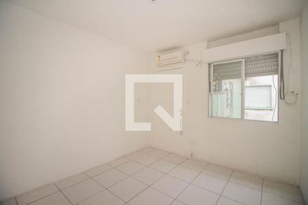 Sala de apartamento à venda com 2 quartos, 49m² em Parque dos Maias, Porto Alegre