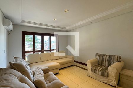 Sala de TV de casa de condomínio à venda com 4 quartos, 305m² em Alphaville, Santana de Parnaíba