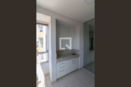 Varanda de apartamento à venda com 3 quartos, 72m² em João Pinheiro, Belo Horizonte