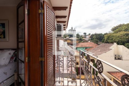 Casa à venda com 220m², 3 quartos e 4 vagasVaranda da Suíte