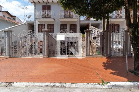 Casa à venda com 220m², 3 quartos e 4 vagasFachada
