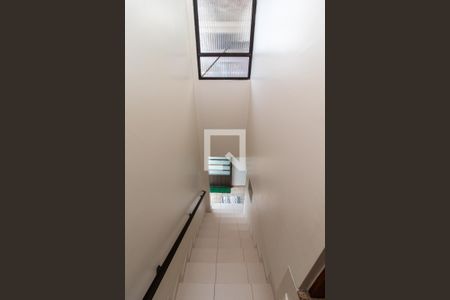 Casa à venda com 220m², 3 quartos e 4 vagasEscada