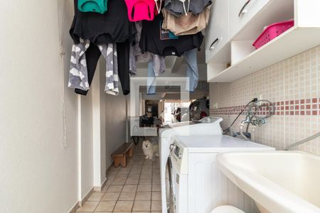 Casa à venda com 220m², 3 quartos e 4 vagasÁrea de Serviço