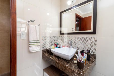 Casa à venda com 220m², 3 quartos e 4 vagasBanheiro 2