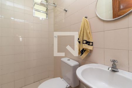Casa à venda com 220m², 3 quartos e 4 vagasBanheiro de Serviço