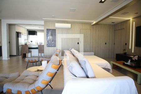 Sala de apartamento à venda com 3 quartos, 160m² em Vila Paulicéia, São Paulo