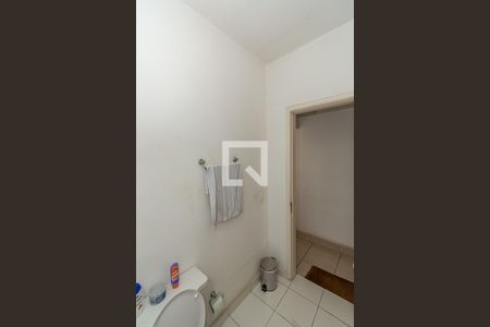 Casa à venda com 182m², 3 quartos e 4 vagasBanheiro 