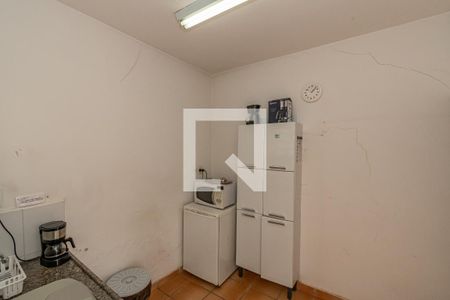 Casa à venda com 182m², 3 quartos e 4 vagasCozinha 