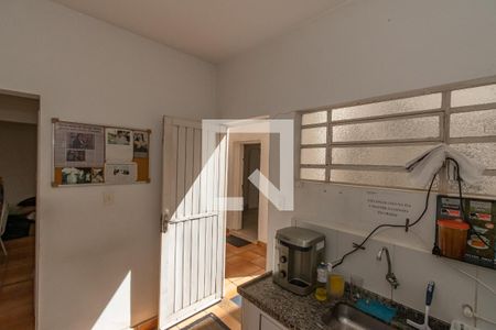 Casa à venda com 182m², 3 quartos e 4 vagasCozinha 