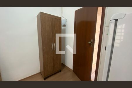 Casa à venda com 400m², 5 quartos e 2 vagas Casa à venda com 400m², 5 quartos e 2 vagasQuarto 4