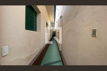 Casa à venda com 400m², 5 quartos e 2 vagas Casa à venda com 400m², 5 quartos e 2 vagasVaranda