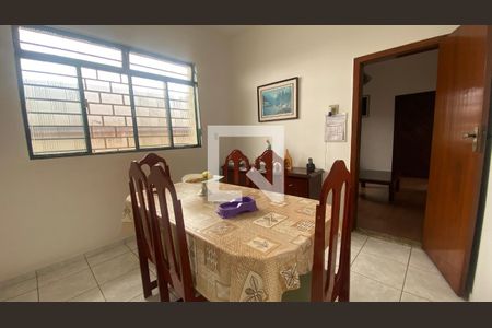 Sala 2 de casa à venda com 5 quartos, 400m² em Nova Suíça, Belo Horizonte