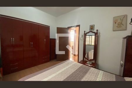 Casa à venda com 400m², 5 quartos e 2 vagas Casa à venda com 400m², 5 quartos e 2 vagasQuarto 2