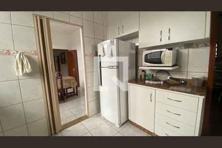 Casa à venda com 400m², 5 quartos e 2 vagas Casa à venda com 400m², 5 quartos e 2 vagasCozinha