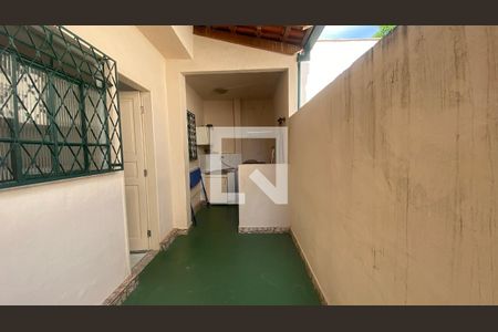 Casa à venda com 400m², 5 quartos e 2 vagas Casa à venda com 400m², 5 quartos e 2 vagasEdícula