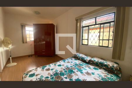 Casa à venda com 400m², 5 quartos e 2 vagas Casa à venda com 400m², 5 quartos e 2 vagasQuarto 5