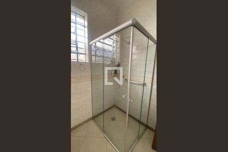 Casa à venda com 400m², 5 quartos e 2 vagas Casa à venda com 400m², 5 quartos e 2 vagasBanheiro Social