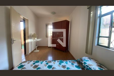 Casa à venda com 400m², 5 quartos e 2 vagas Casa à venda com 400m², 5 quartos e 2 vagasQuarto 5