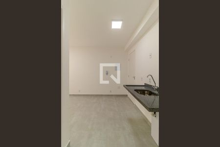 Cozinha de apartamento para alugar com 1 quarto, 26m² em Vila Buarque, São Paulo