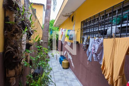 Casa à venda com 260m², 3 quartos e 4 vagas Casa à venda com 260m², 3 quartos e 4 vagasQuintal