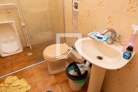 Casa à venda com 260m², 3 quartos e 4 vagas Casa à venda com 260m², 3 quartos e 4 vagasBanheiro