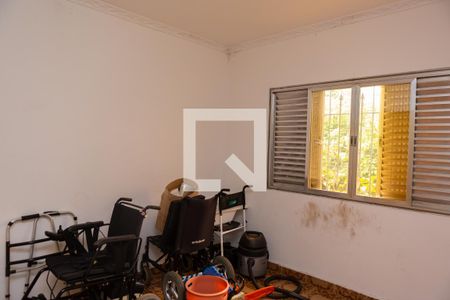 Casa à venda com 260m², 3 quartos e 4 vagas Casa à venda com 260m², 3 quartos e 4 vagasQuarto 3