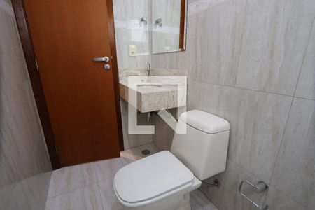 Casa à venda com 196m², 5 quartos e 4 vagasBanheiro da Suíte 4