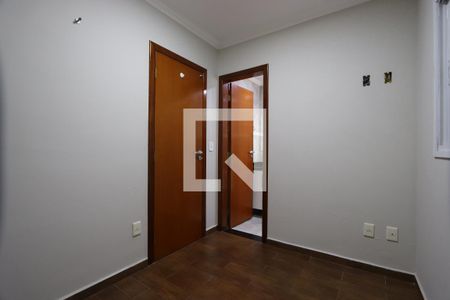 Casa à venda com 196m², 5 quartos e 4 vagasSuíte 3