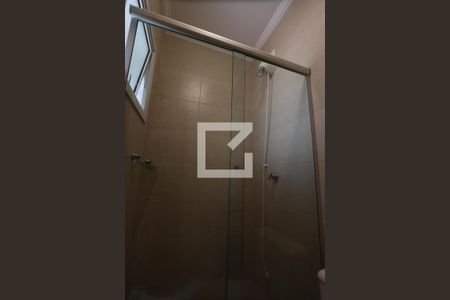 Casa à venda com 196m², 5 quartos e 4 vagasBanheiro da Suíte de serviço