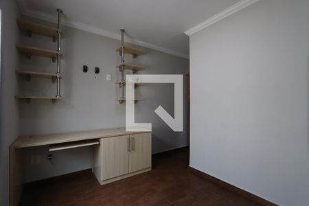 Casa à venda com 196m², 5 quartos e 4 vagasSuíte 2