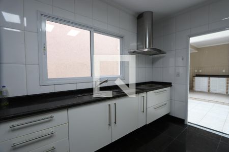 Casa à venda com 196m², 5 quartos e 4 vagasCozinha