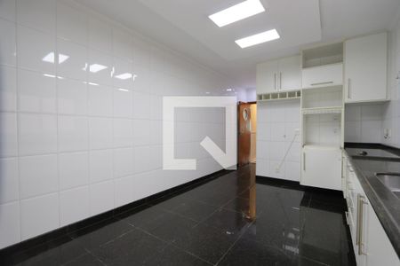 Casa à venda com 196m², 5 quartos e 4 vagasCozinha